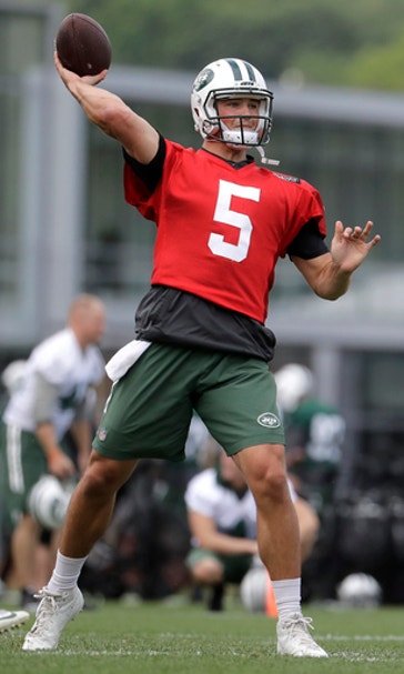 Bowles: Still no front-runner to win Jets' QB competition